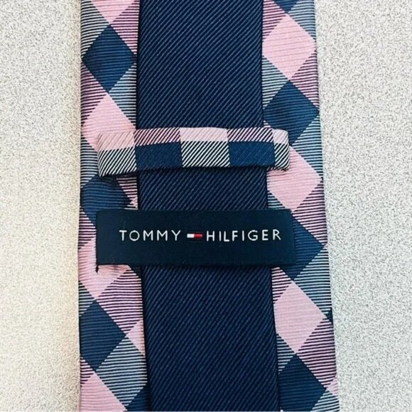 Tommy Hilfiger Men's Blue and Pink Plaid Tie 100% Silk - Picture 2 of 5